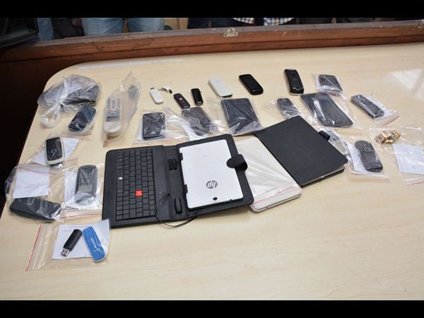 నైజీరియన్ గ్యాంగ్ పట్టివేత నైజీరియన్ గ్యాంగ్ పట్టివేత