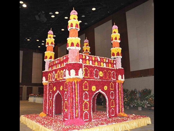  హైటెక్స్‌లోని హెచ్‌ఐసీసీలో గులాబీ షో... 