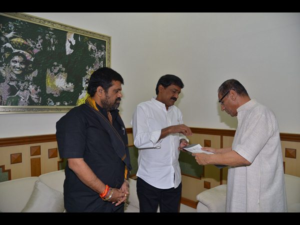 గవర్నర్‌తో మంత్రి గంటా శ్రీనివాసరావు భేటీ