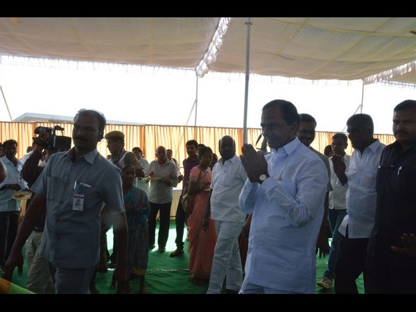  గజ్వెల్‌లో కేసీఆర్