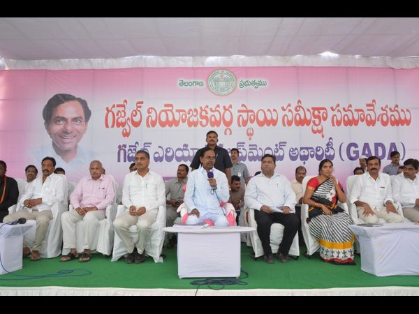  గజ్వెల్‌లో కేసీఆర్