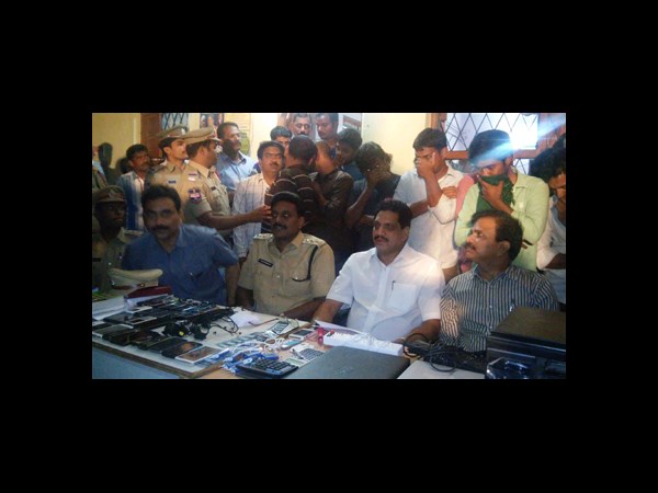 హైటెక్ కాపీయింగ్
