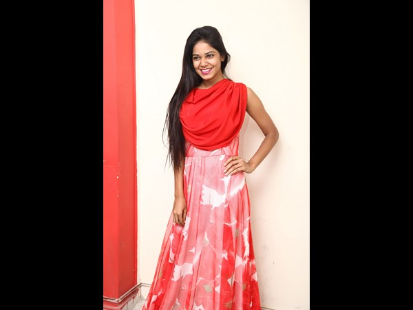 అలరించిన ముందస్తు ఫ్యాషన్ షో