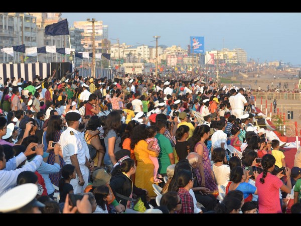 అబ్బురపరచిన నేవీ డే రిహార్సల్స్‌