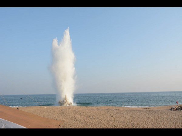 అబ్బురపరచిన నేవీ డే రిహార్సల్స్‌