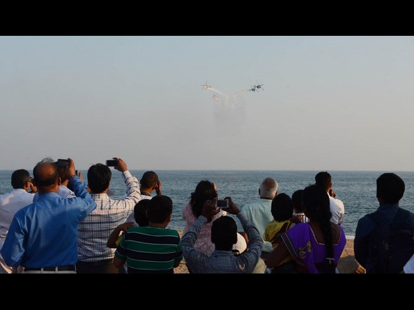 అబ్బురపరచిన నేవీ డే రిహార్సల్స్‌