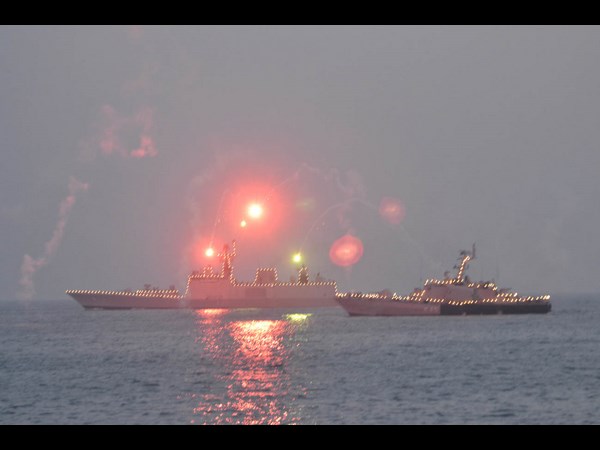 అబ్బురపరచిన నేవీ డే రిహార్సల్స్‌