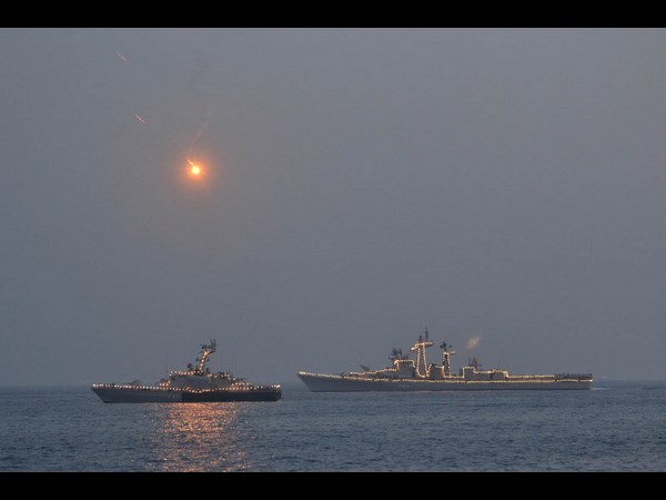  అబ్బురపరచిన నేవీ డే రిహార్సల్స్‌