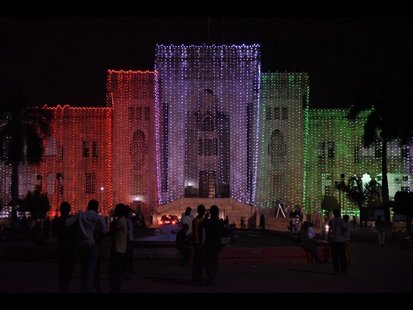  ప్లాటినం జూబ్లీ సెలబ్రేషన్స్‌ ముస్తాబైన ఆర్ట్స్ కాలేజీ