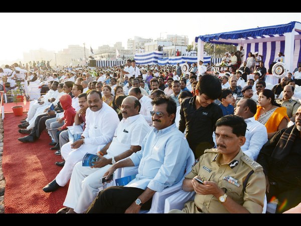 అబ్బురపరచిన నేవీ డే అబ్బురపరచిన నేవీ డే