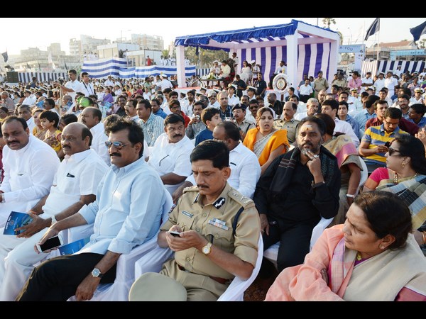అబ్బురపరచిన నేవీ డే అబ్బురపరచిన నేవీ డే