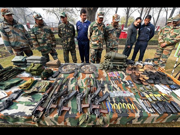  కాశ్మీర్‌లో కట్టుదిట్టమైన భద్రతా ఏర్పాట్లు