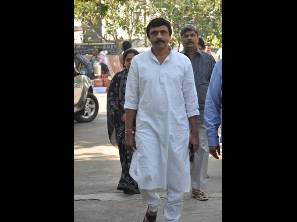 కుటుంబ సభ్యులు కుటుంబ సభ్యులు