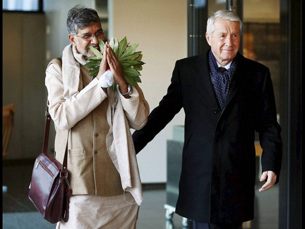  నోబెల్ శాంతి బహుమతి సమావేశంలో పాల్గొన్న సత్యార్థి, మలాలా