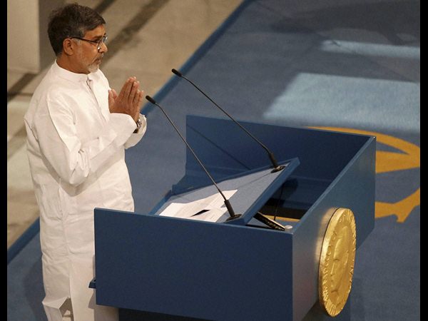  భగవద్గీత శ్లోకంతో సత్యార్ధి.. ఇస్లాంపై మలాలా