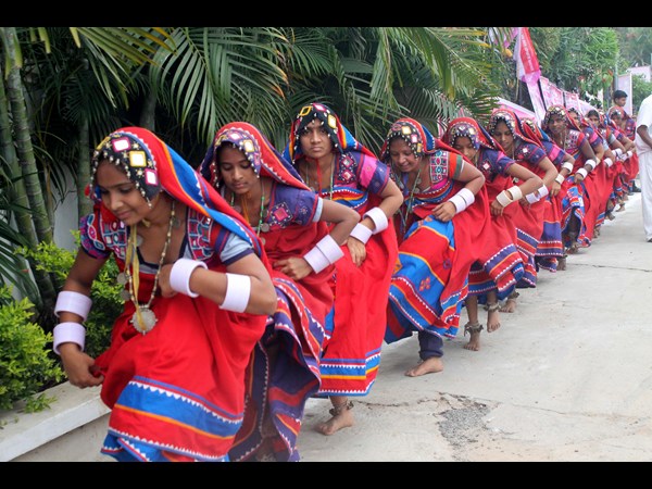 లంబాడీల నృత్యాలు