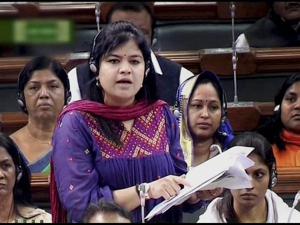పూనమ్ మహాజన్