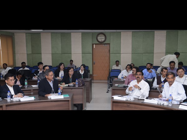 సింగపూర్ బృందంతో మంత్రి నారాయణ భేటీ.. 