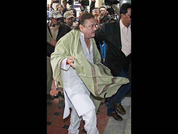 CBI arrests Madan Mitra, close aide of Mamata Banerjee, in Saradha chitfund scam case