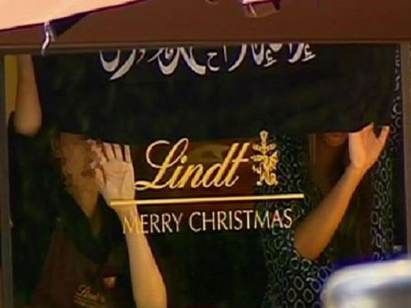 IS gunman take several people hostage at cafe in Sydney