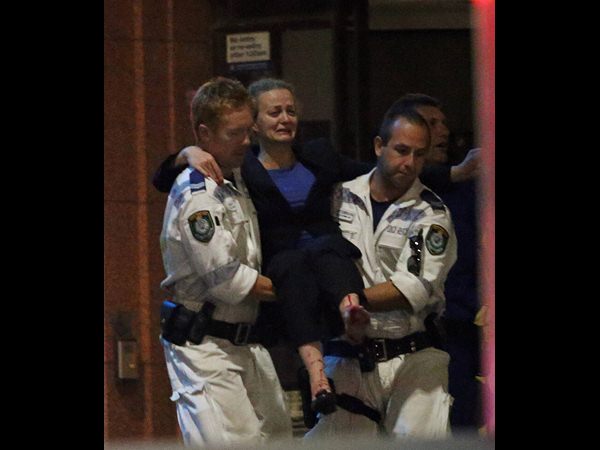 How the Sydney hostage crisis unfolded?