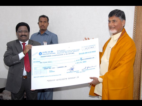 బాబుకు చెక్కు