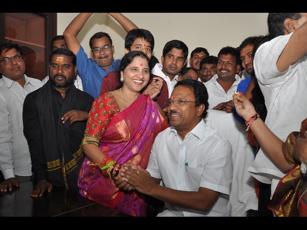  మంత్రిగా బాధ్యతలు స్వీకరించిన లక్ష్మారెడ్డి 