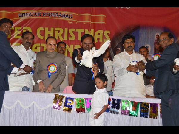 శాంతికపోతం ఎగరేస్తున్న కేసీఆర్