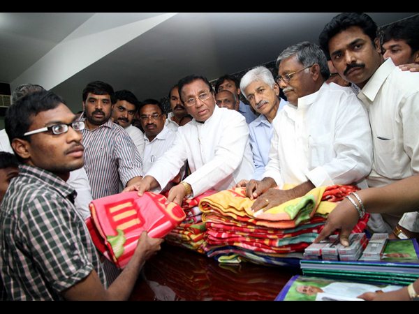 జగన్ పుట్టిన రోజు వేడుక