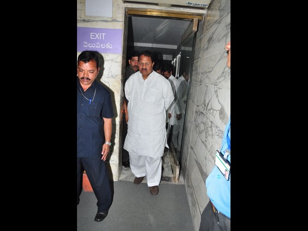 డి శ్రీనివాస్