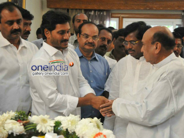 YS Jagan and Shankar Rao meet each other YS Jagan and Shankar Rao meet each other
