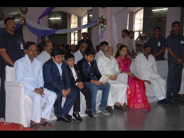  మెథడిస్ట్‌ చర్చిలో జరిగిన క్రిస్మస్‌ వేడుకల్లో పాల్గొన్న సీఎం కేసీఆర్‌