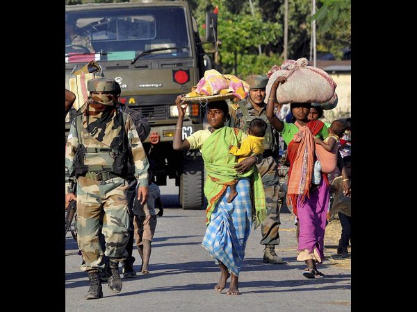  అస్సాం బాధిత కుటుంబాలకు రాజ్‌నాధ్ పరామర్శ