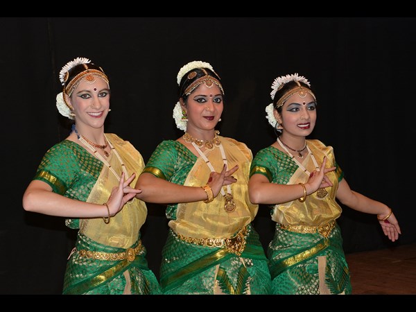 నృత్య ప్రదర్శన