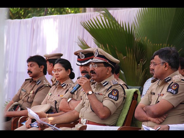 మహిళల రక్షణకు చర్యలు