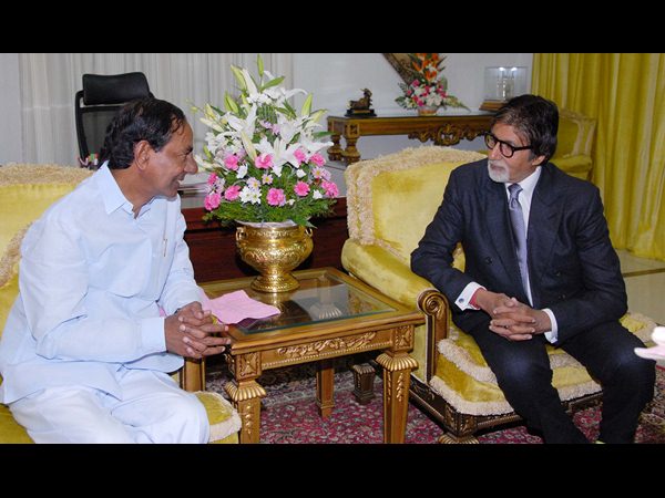 కేసీఆర్ ఇంటికి అమితాబ్, నాగ్