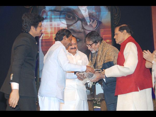  కేసీఆర్ - అమితాబ్ - నాగార్జున