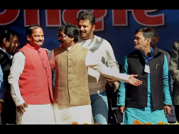  జార్ఖండ్ సీఎంగా రఘువర్ దాస్ ప్రమాణం