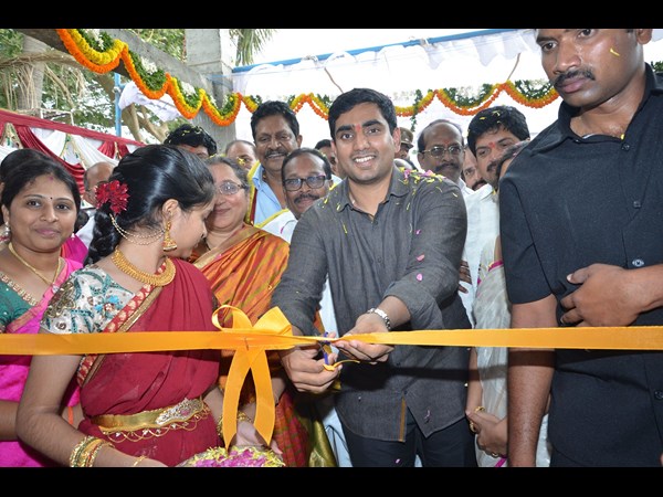నారా లోకేష్ ఇలా ఆవిష్కరణ