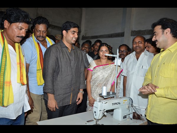 నాయకులకు సూచన..