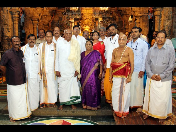 శ్రీవారి సేవలో తమిళనాడు గవర్నర్ రోశయ్య