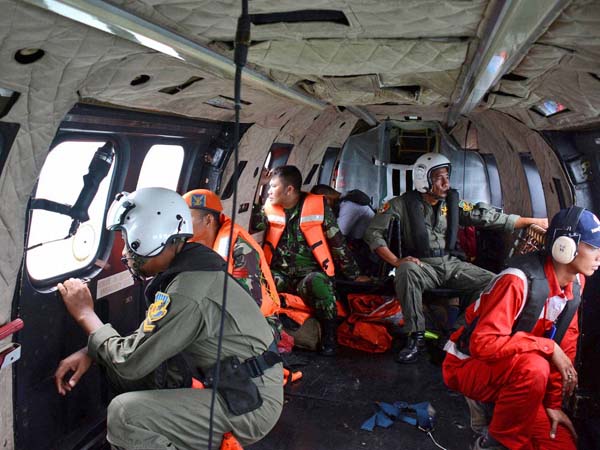 Search for AirAsia jet's black box recorders could 'take a week' Search for AirAsia jet's black box recorders could 'take a week'