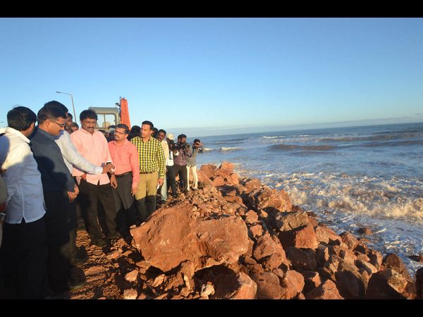 మంత్రి గంటా పర్యవేక్షణ