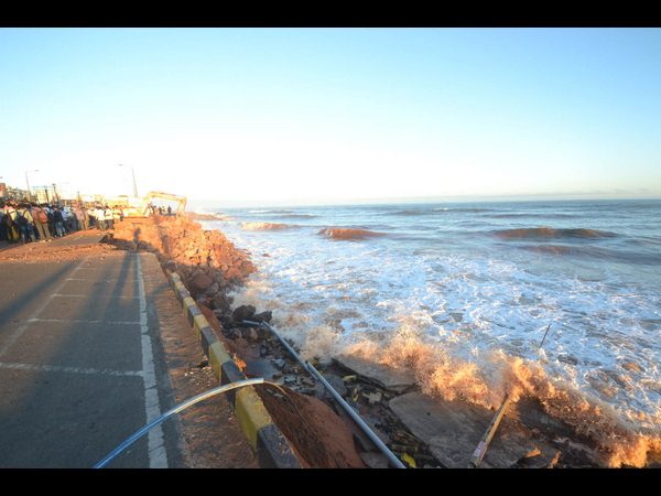 రహదారికి కోత