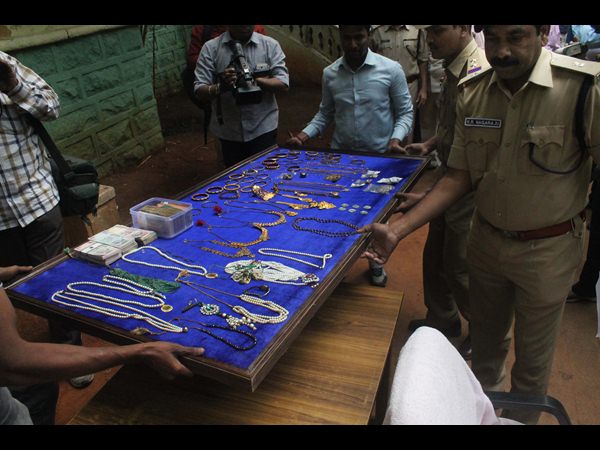 దొంగల పట్టివేత