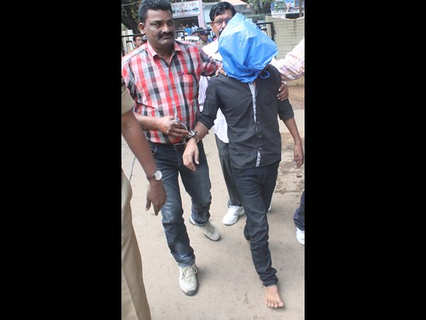 నిందితుల గురించి..