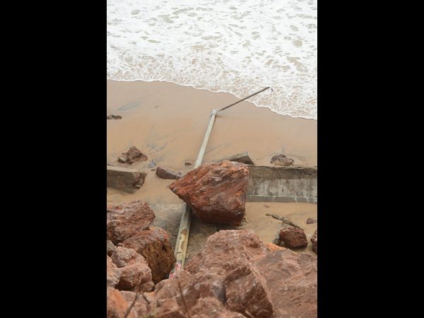 అలలు ఈ ప్రాంతంలోనే..