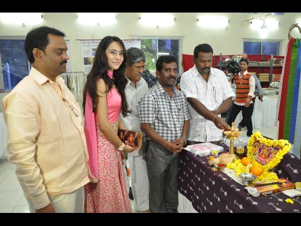 నటి కనీషా