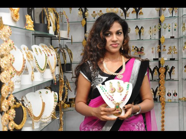 నటి చైత్ర