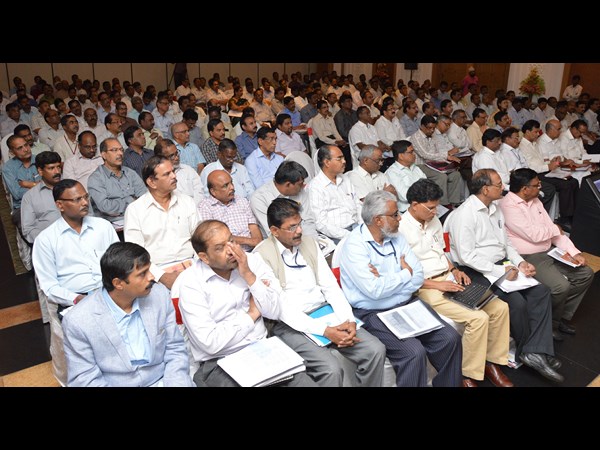 కెసిఆర్ సమీక్ష